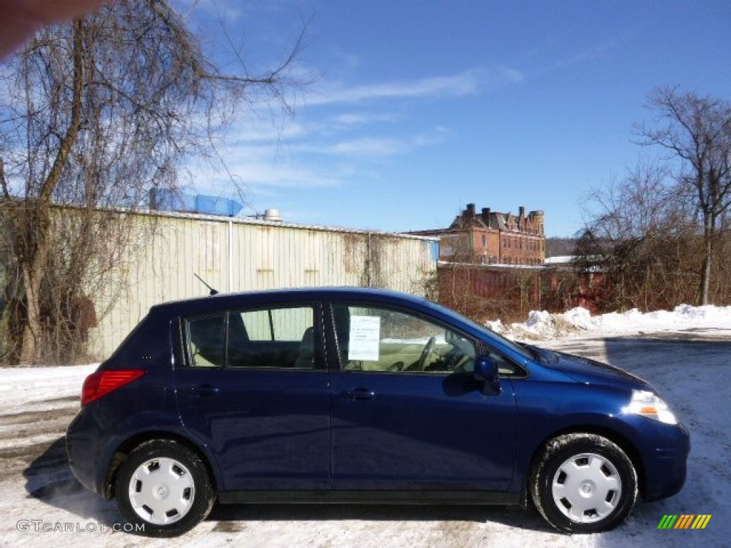 2008 Versa 1.8 S Hatchback - Sapphire Blue / Beige photo #1