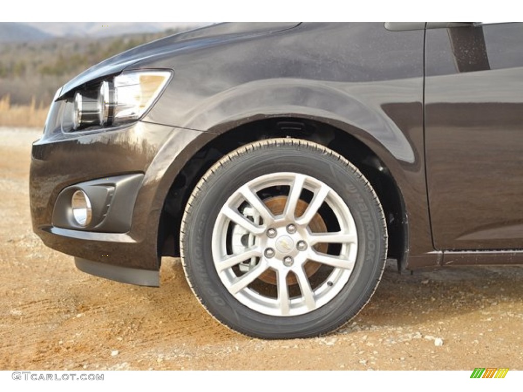2014 Chevrolet Sonic LT Sedan Wheel Photo #90165263