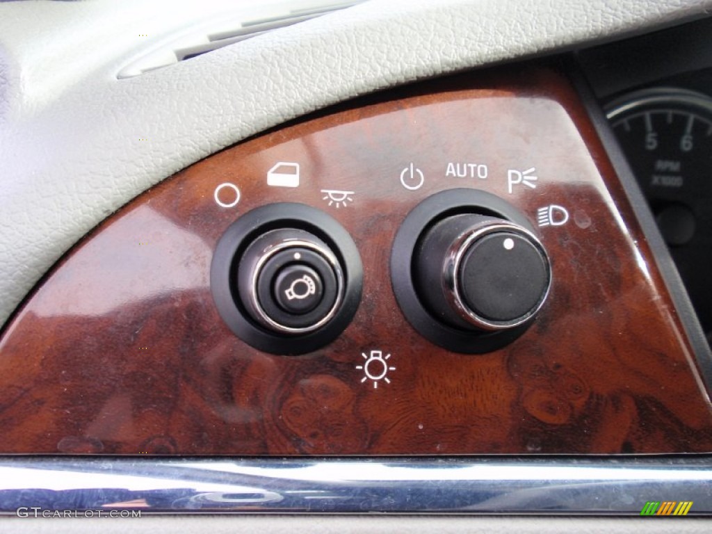 2008 Buick LaCrosse CXL Controls Photo #90166575