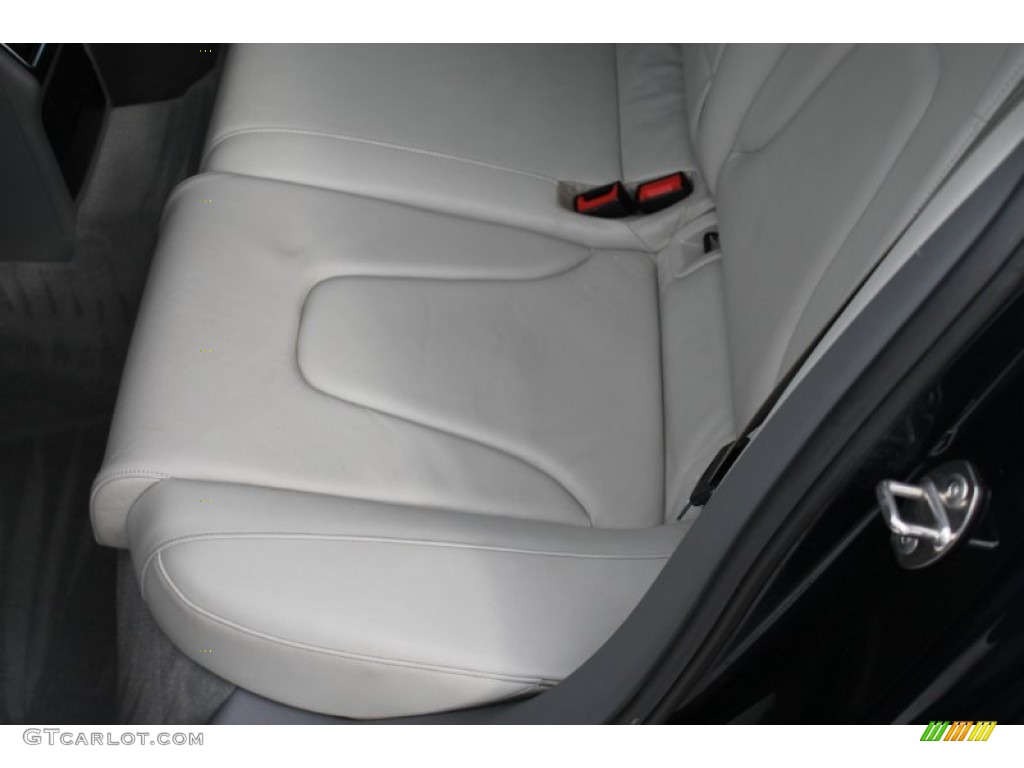 2009 A4 2.0T Premium quattro Sedan - Aruba Blue Pearl Effect / Light Grey photo #24
