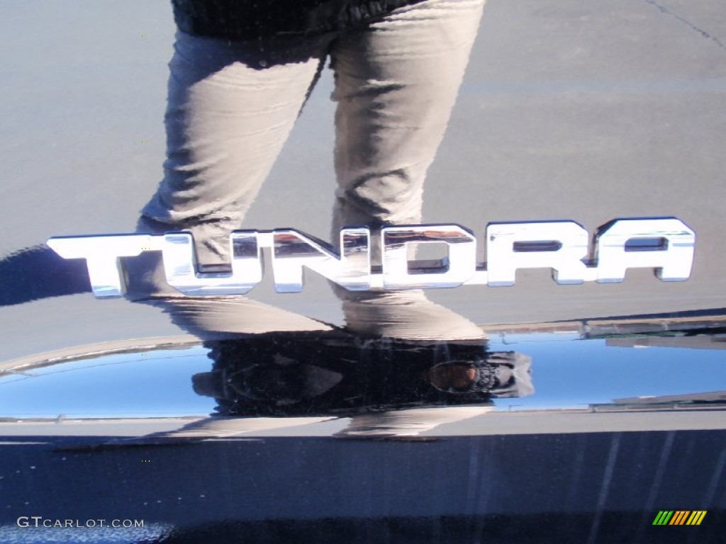 2014 Tundra SR5 Crewmax - Black / Black photo #15