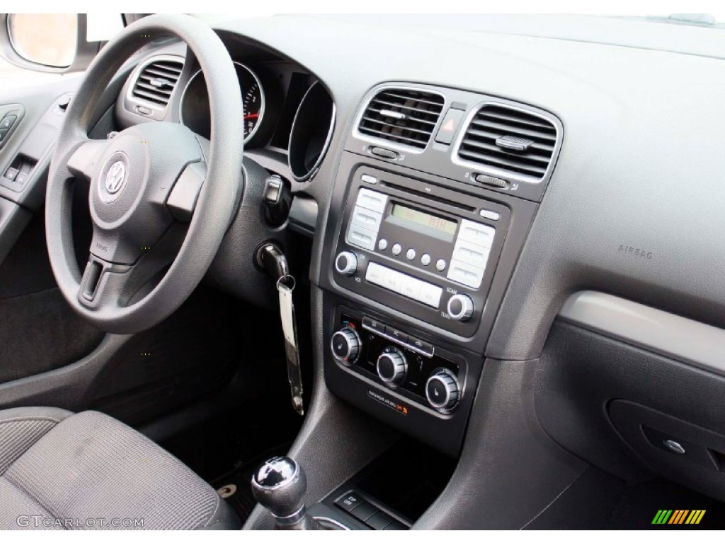 2010 Golf 2 Door - Candy White / Titan Black photo #5