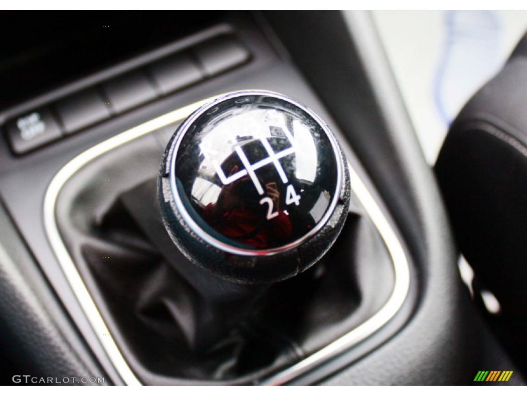 2010 Golf 2 Door - Candy White / Titan Black photo #12