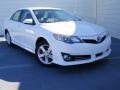 2014 Super White Toyota Camry SE  photo #2