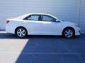 2014 Super White Toyota Camry SE  photo #3