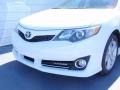 2014 Super White Toyota Camry SE  photo #11