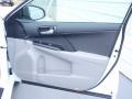 Super White - Camry LE Photo No. 16