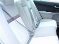 Super White - Camry LE Photo No. 20