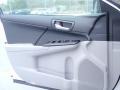Super White - Camry LE Photo No. 22