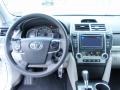 Super White - Camry LE Photo No. 27
