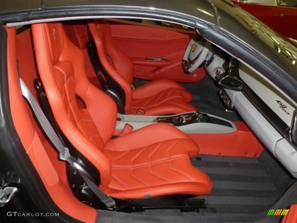 2014 Ferrari 458 Italia Front Seat Photo #90176683