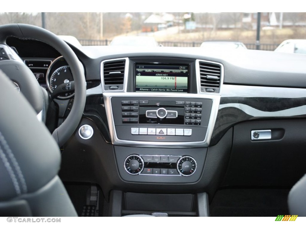 2014 Mercedes-Benz ML 350 4Matic Controls Photo #90177280