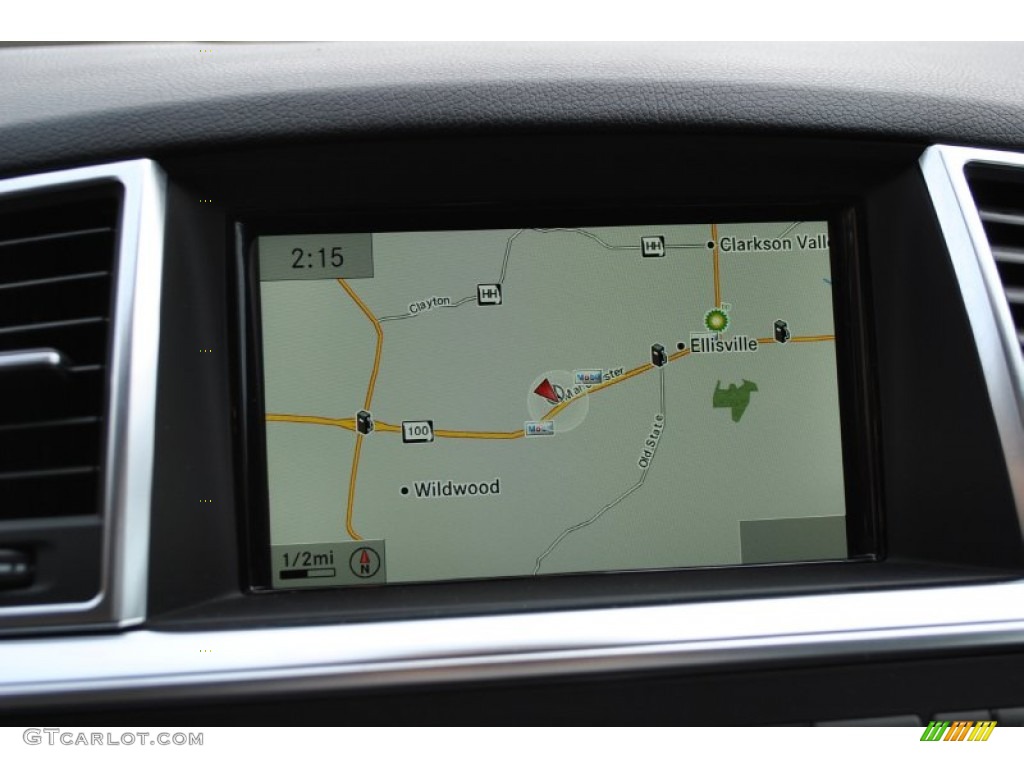 2014 Mercedes-Benz ML 350 4Matic Navigation Photos