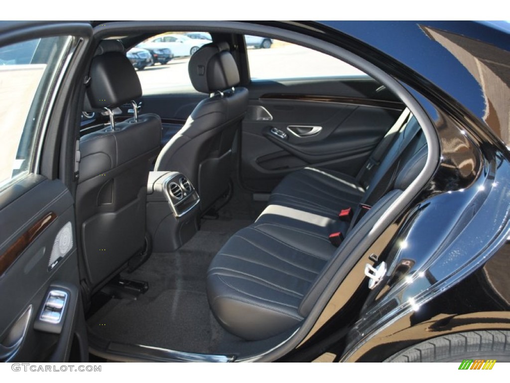 Black Interior 2014 Mercedes-Benz S 550 4MATIC Sedan Photo #90177586
