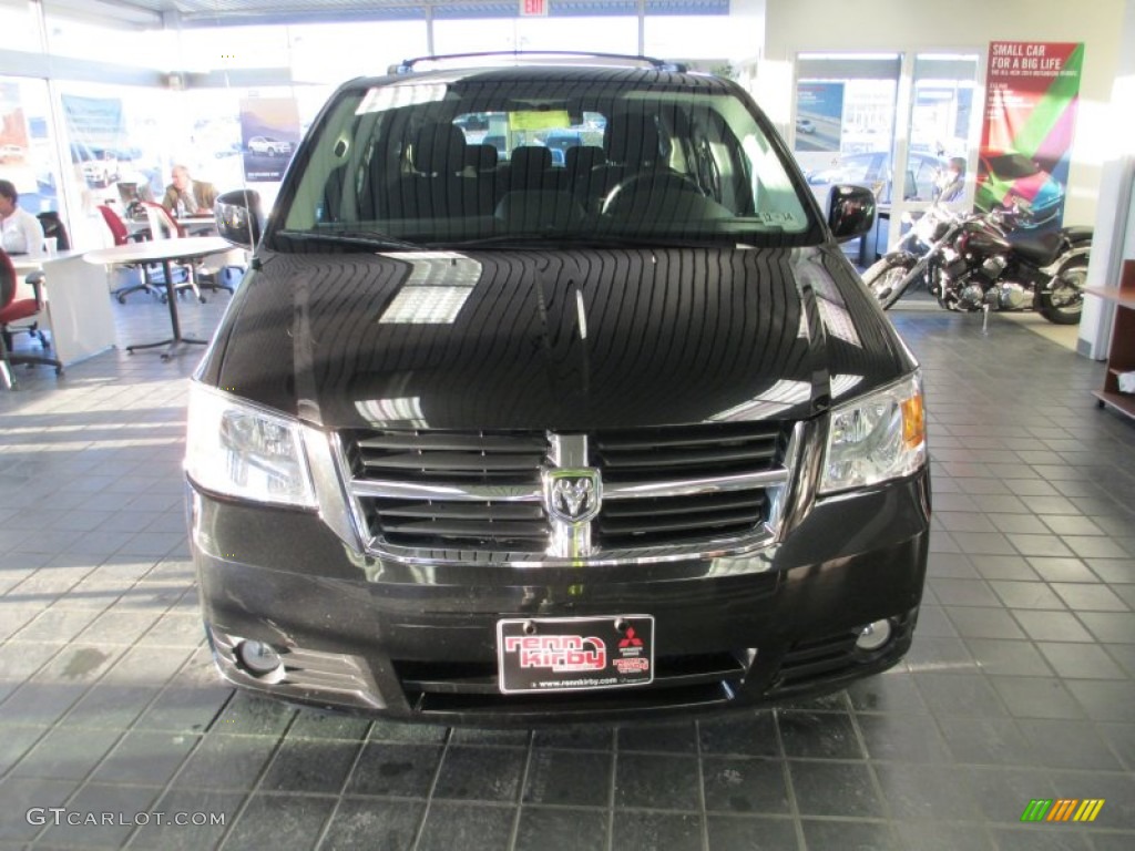 2010 Grand Caravan SXT - Blackberry Metallic / Dark Slate Gray/Light Shale photo #2