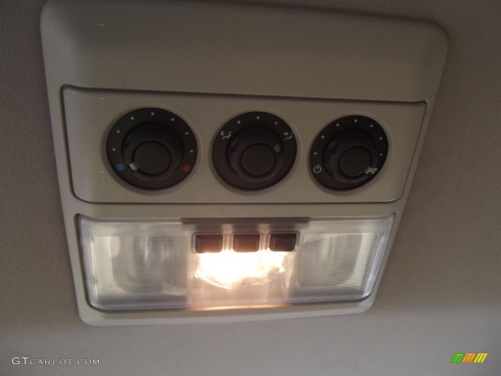 2006 LR3 V8 SE - Chawton White / Alpaca Beige photo #45