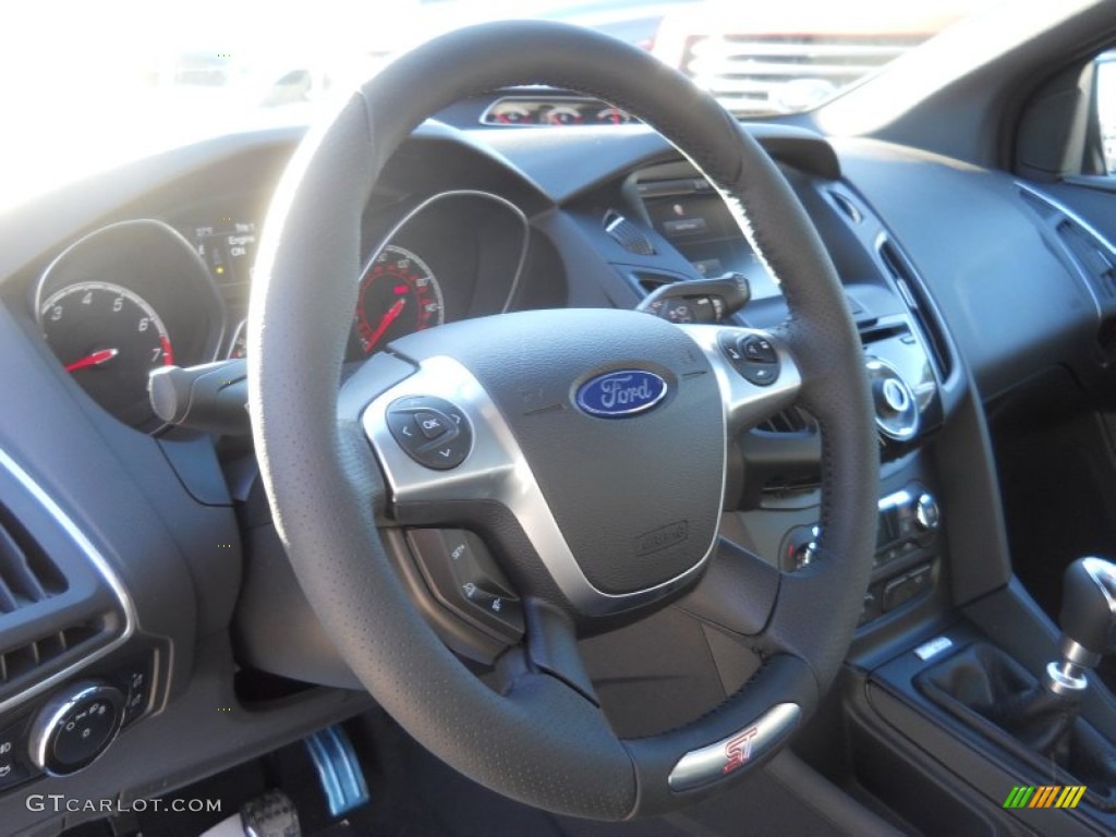 2014 Ford Focus ST Hatchback ST Charcoal Black Recaro Sport Seats Steering Wheel Photo #90180329