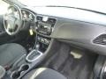 Black - 200 LX Sedan Photo No. 11