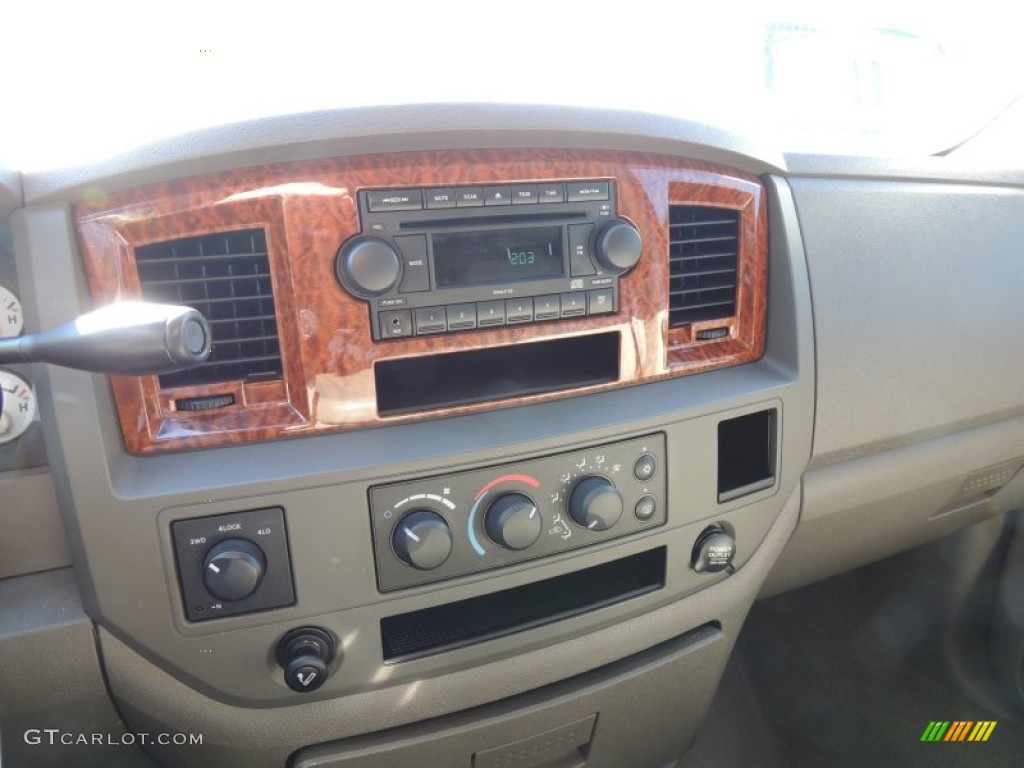 2006 Ram 1500 SLT Quad Cab 4x4 - Light Khaki Metallic / Medium Slate Gray photo #19