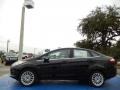 Tuxedo Black - Fiesta Titanium Sedan Photo No. 2