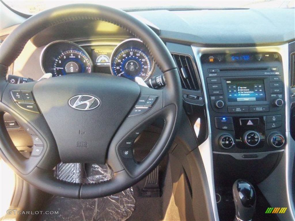 2014 Sonata SE - Pearl White / Black photo #8