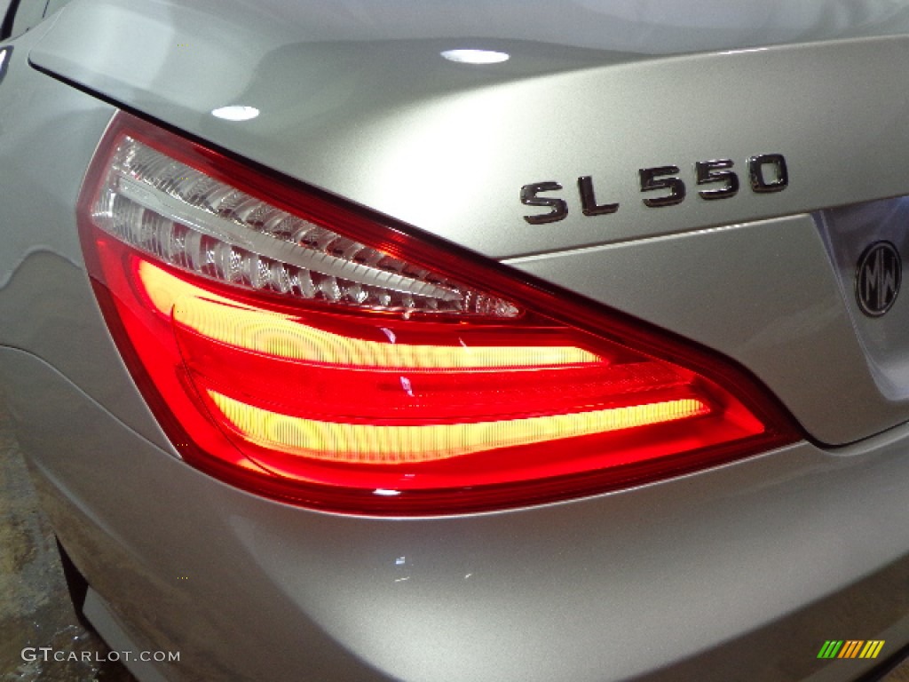 2013 Mercedes-Benz SL 550 Roadster Marks and Logos Photos