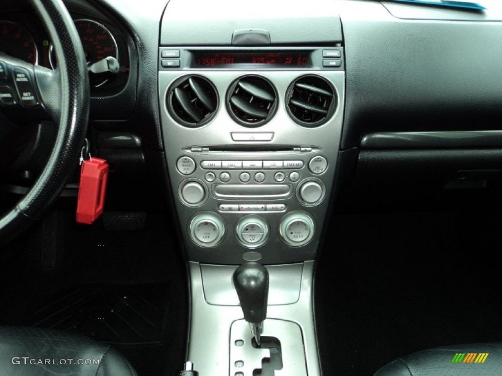 2003 Mazda MAZDA6 s Sedan Controls Photos