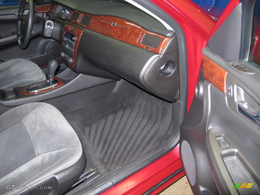 2006 Impala LT - Sport Red Metallic / Ebony Black photo #20