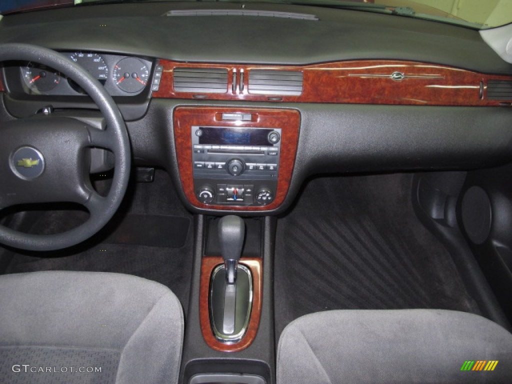 2006 Impala LT - Sport Red Metallic / Ebony Black photo #23