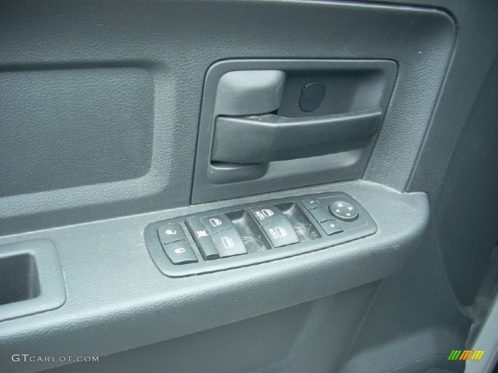 2011 Ram 1500 ST Quad Cab 4x4 - Bright Silver Metallic / Dark Slate Gray/Medium Graystone photo #12