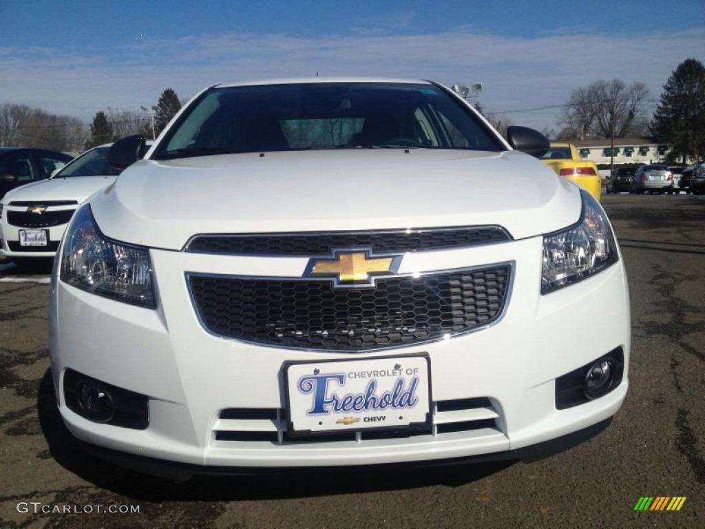 2014 Cruze LS - Summit White / Jet Black/Medium Titanium photo #2