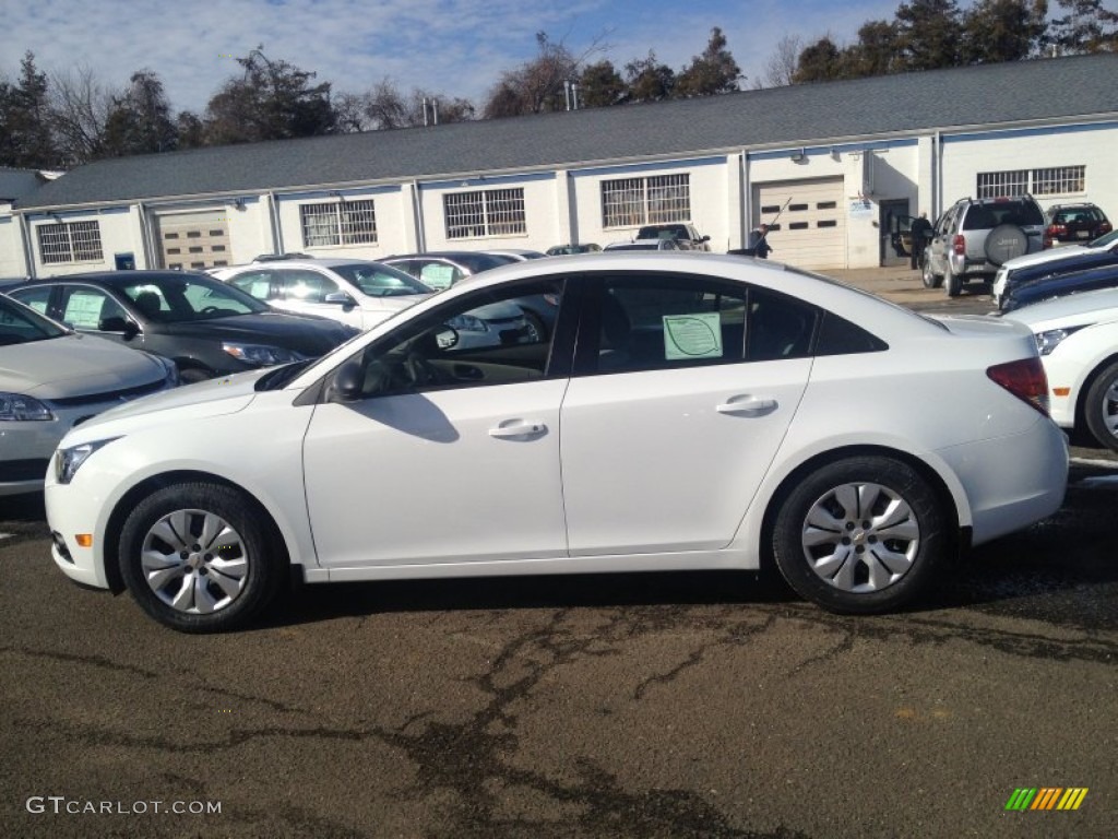 2014 Cruze LS - Summit White / Jet Black/Medium Titanium photo #3