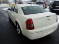 Cool Vanilla White - 300 Touring Photo No. 3