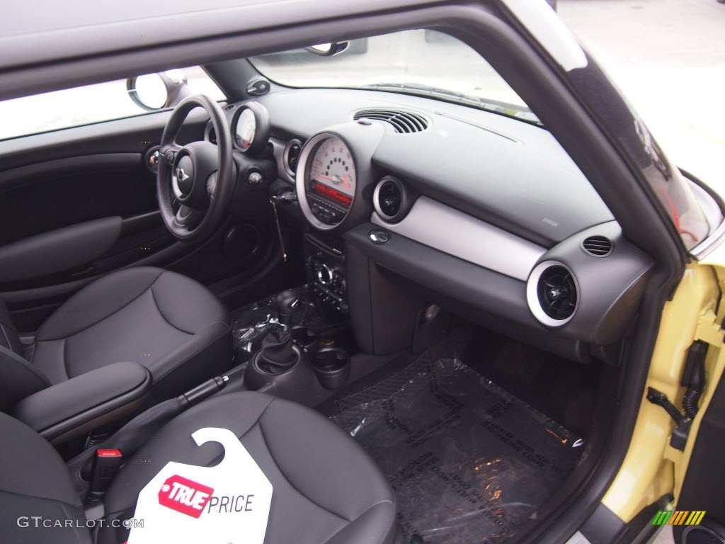 2011 Cooper Hardtop - Interchange Yellow / Carbon Black photo #4