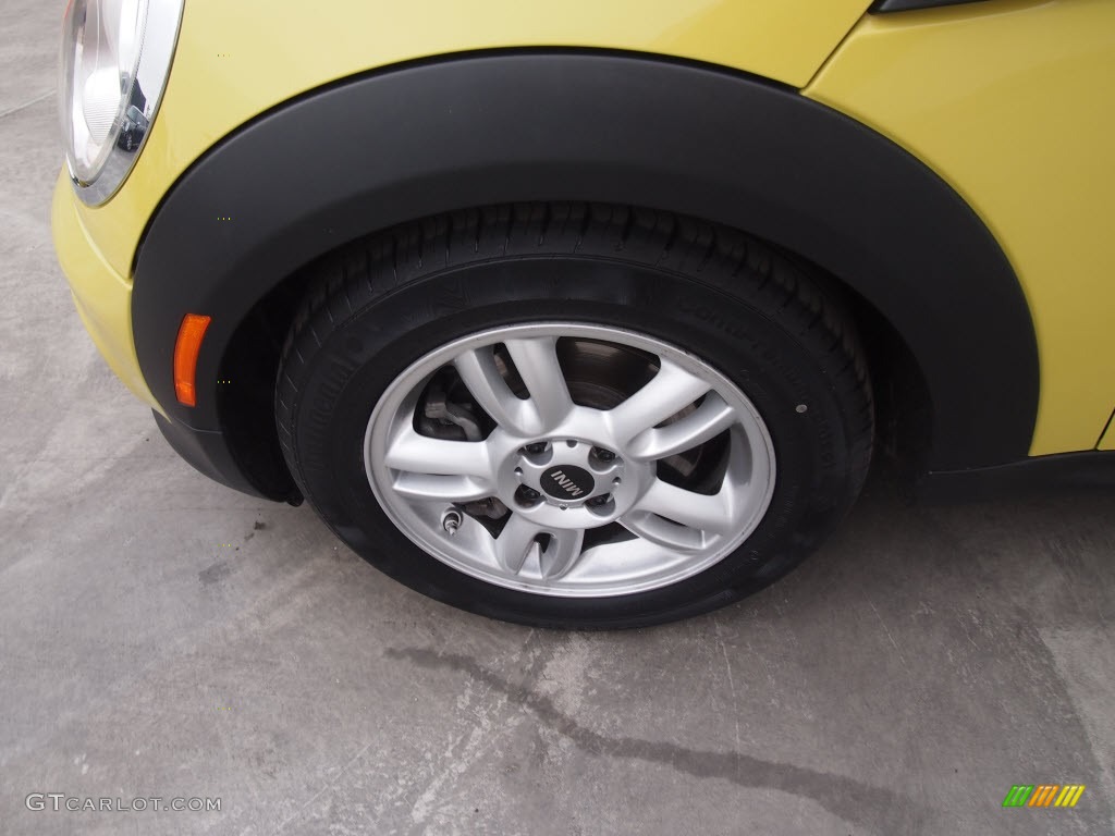 2011 Cooper Hardtop - Interchange Yellow / Carbon Black photo #16