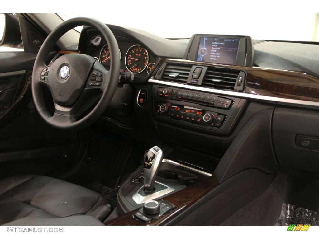 2013 BMW 3 Series 335i xDrive Sedan Black Dashboard Photo #90204290