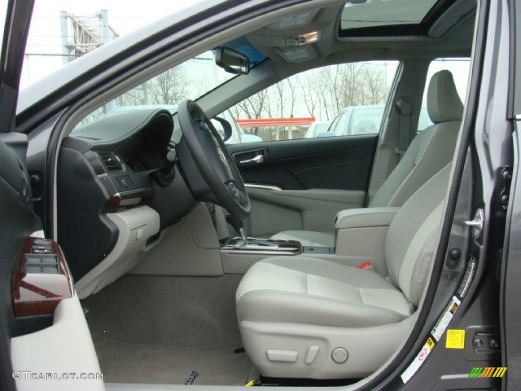 2013 Camry XLE - Magnetic Gray Metallic / Ash photo #7