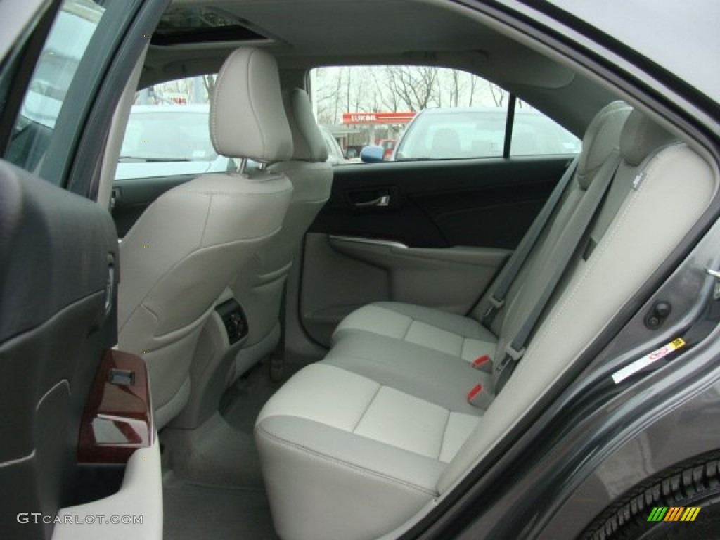 2013 Camry XLE - Magnetic Gray Metallic / Ash photo #13