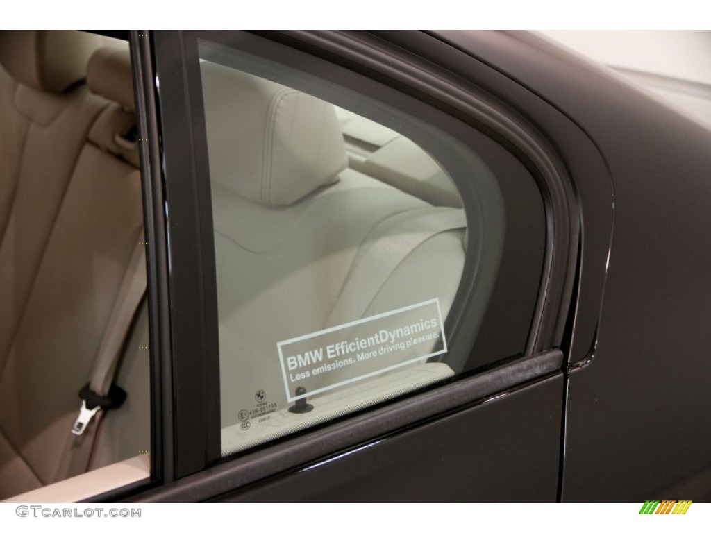 2013 3 Series 328i xDrive Sedan - Black Sapphire Metallic / Veneto Beige photo #4
