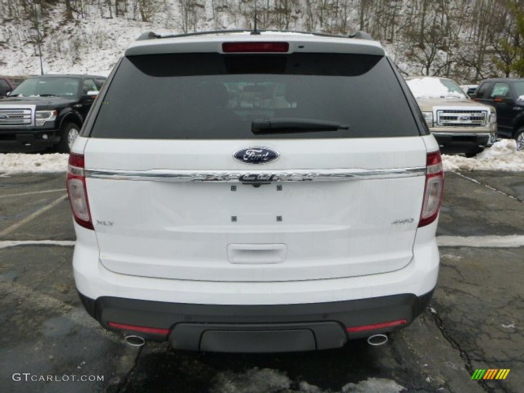 2014 Explorer XLT 4WD - Oxford White / Medium Light Stone photo #3