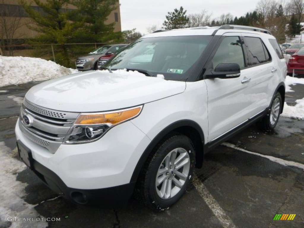 2014 Explorer XLT 4WD - Oxford White / Medium Light Stone photo #5