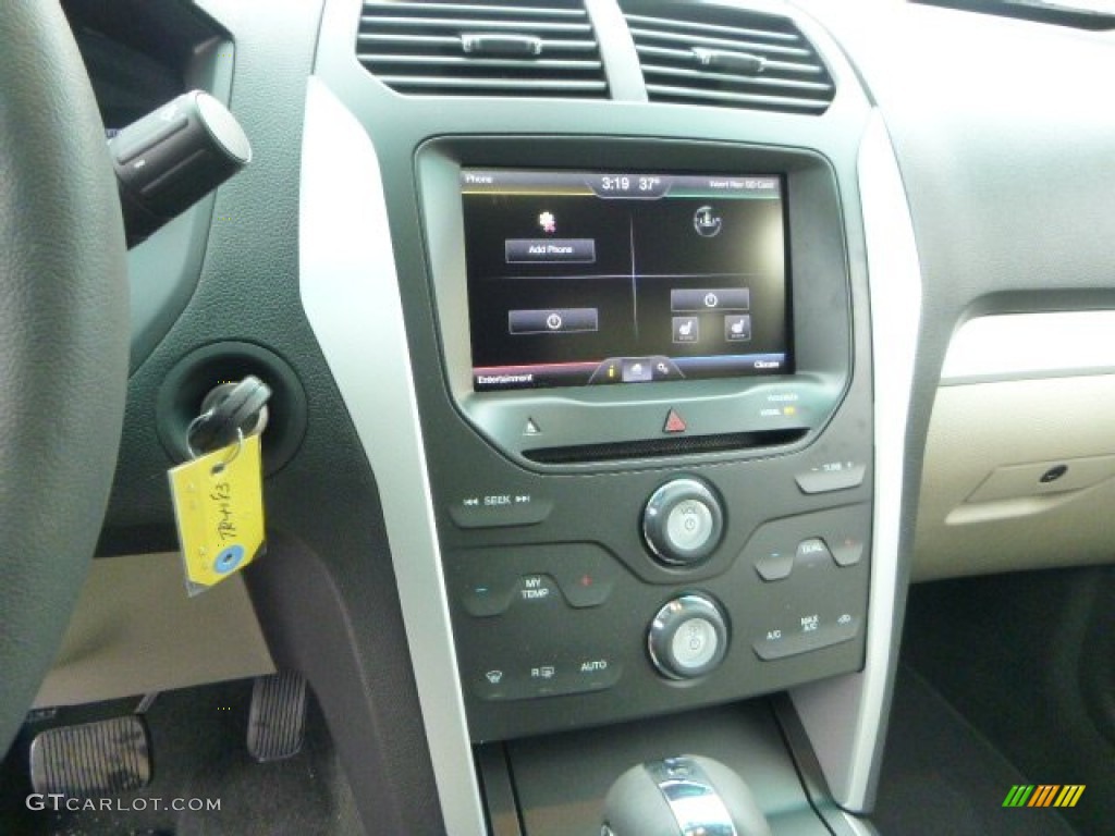 2014 Explorer XLT 4WD - Oxford White / Medium Light Stone photo #13