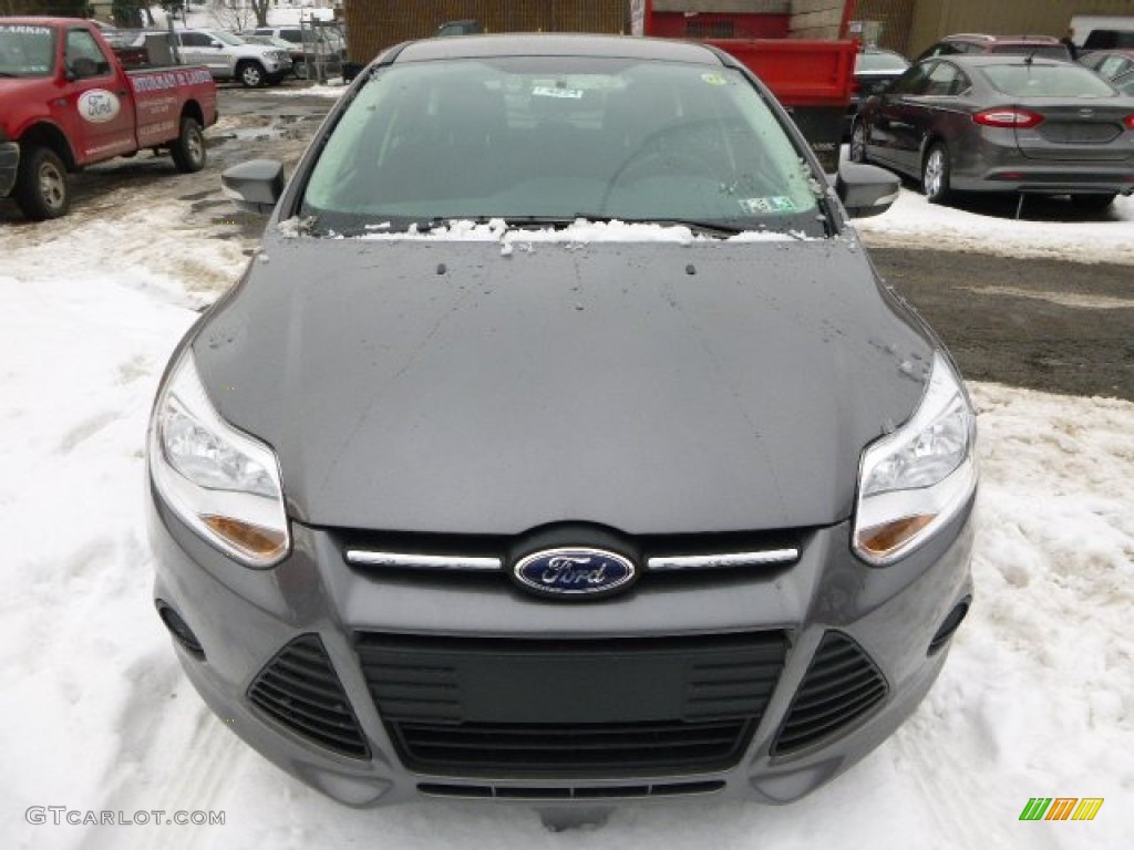 2014 Focus SE Hatchback - Sterling Gray / Charcoal Black photo #6