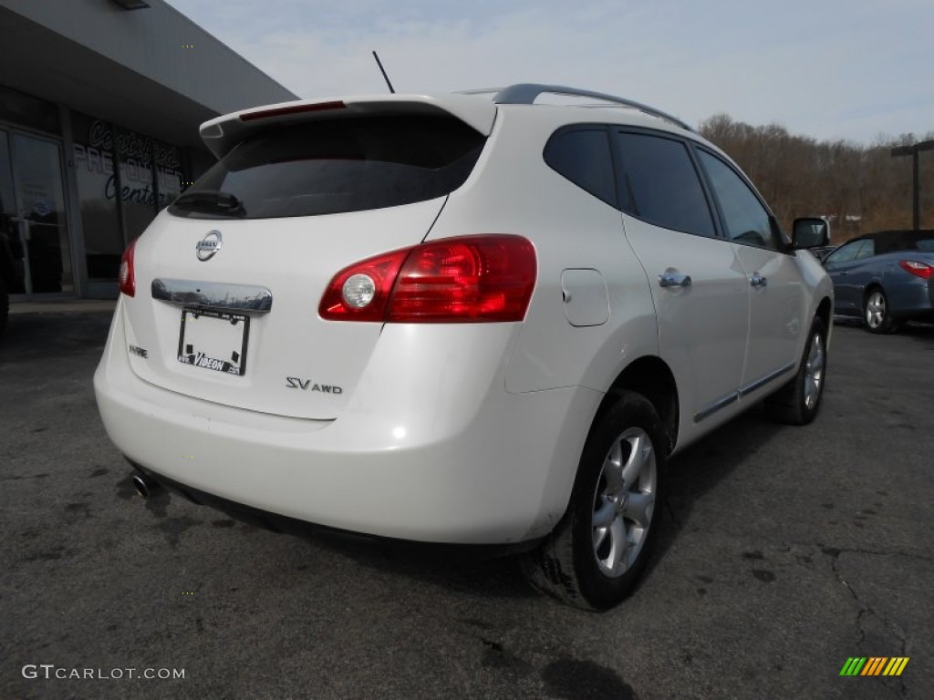 2011 Rogue SV AWD - Pearl White / Black photo #7