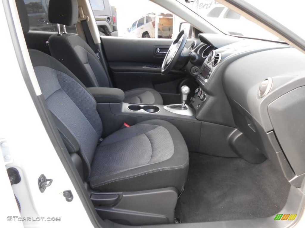 2011 Rogue SV AWD - Pearl White / Black photo #13