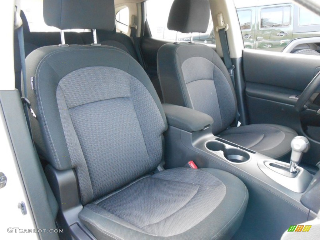 2011 Rogue SV AWD - Pearl White / Black photo #14