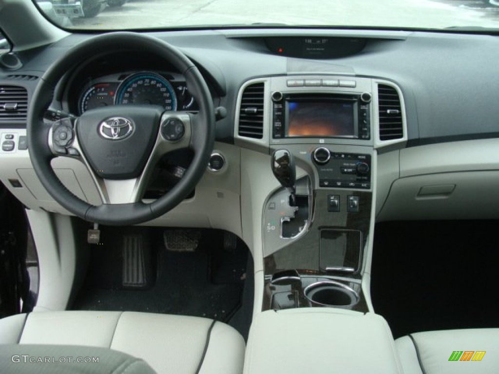 2013 Toyota Venza XLE AWD Light Gray Dashboard Photo #90209204