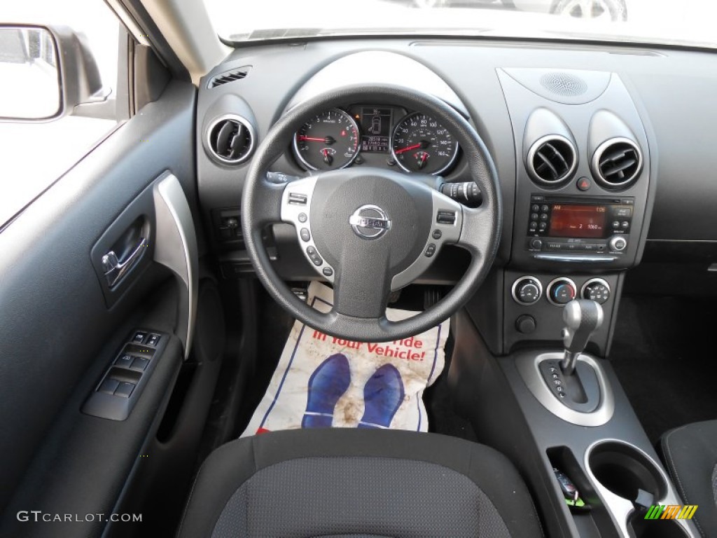 2011 Rogue SV AWD - Pearl White / Black photo #19
