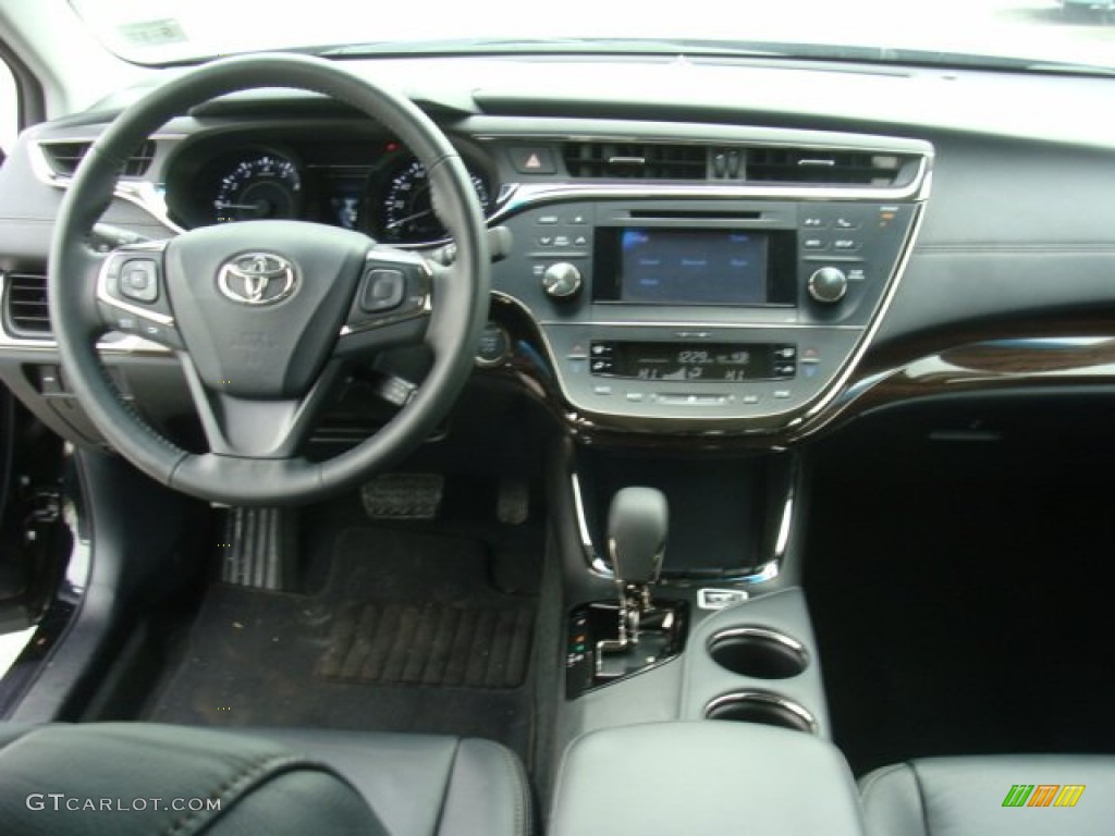 2013 Toyota Avalon XLE Dashboard Photos
