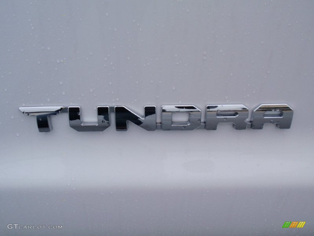 2014 Tundra TSS CrewMax - Super White / Graphite photo #14